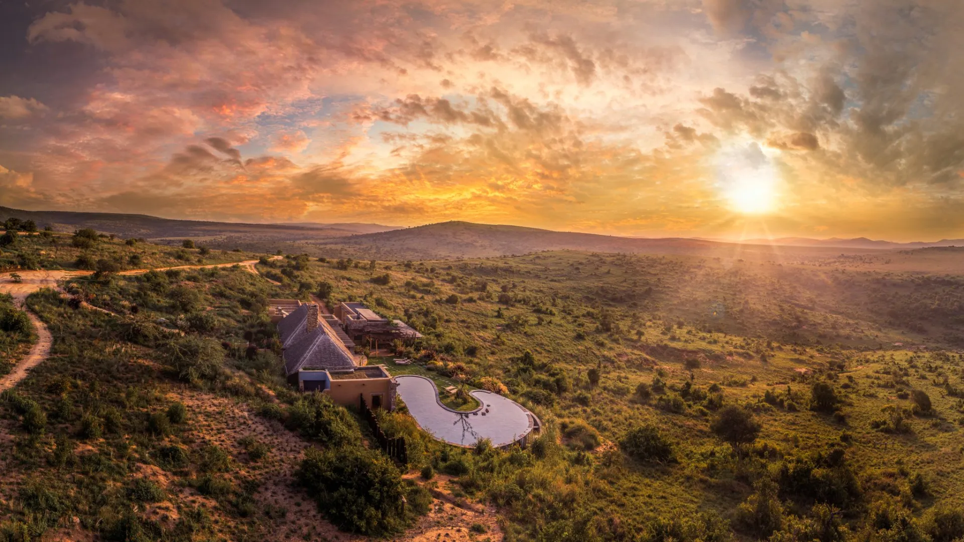 EXTRAORDINARY STAYS