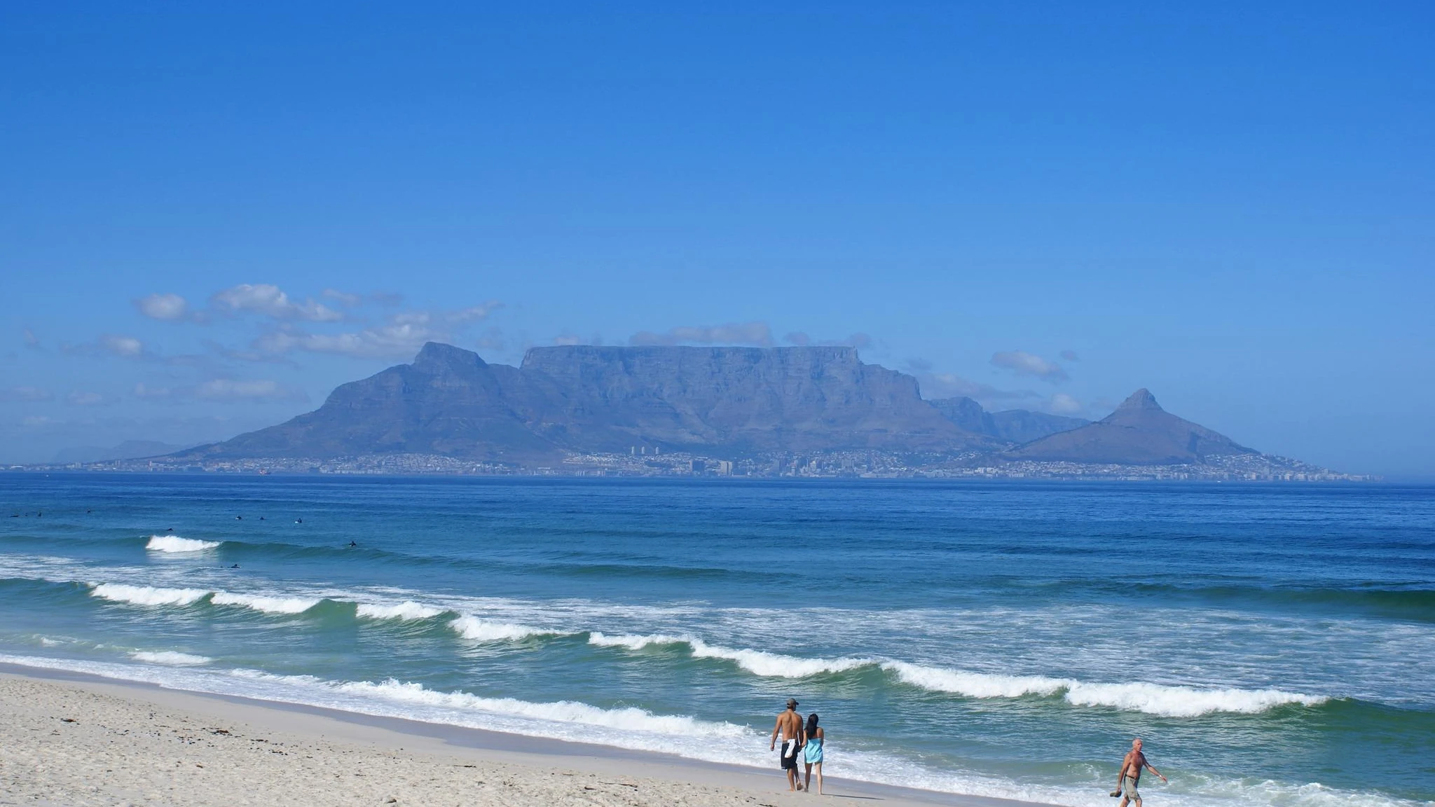 Table Mountain 2025–2026: Cable Car, Hiking Routes, Sunrise Tours & Insider Tips